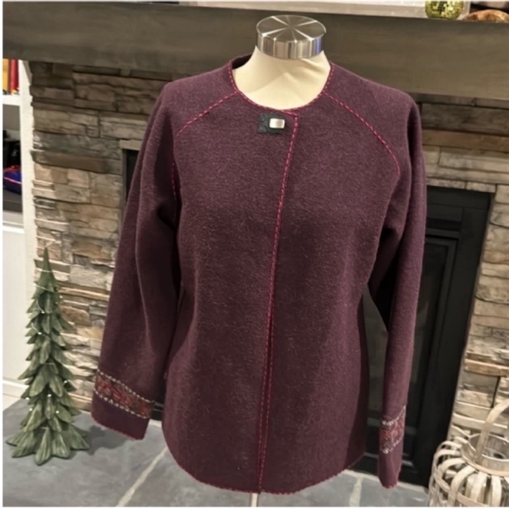 Chic Alpaca Embroidered Jacket